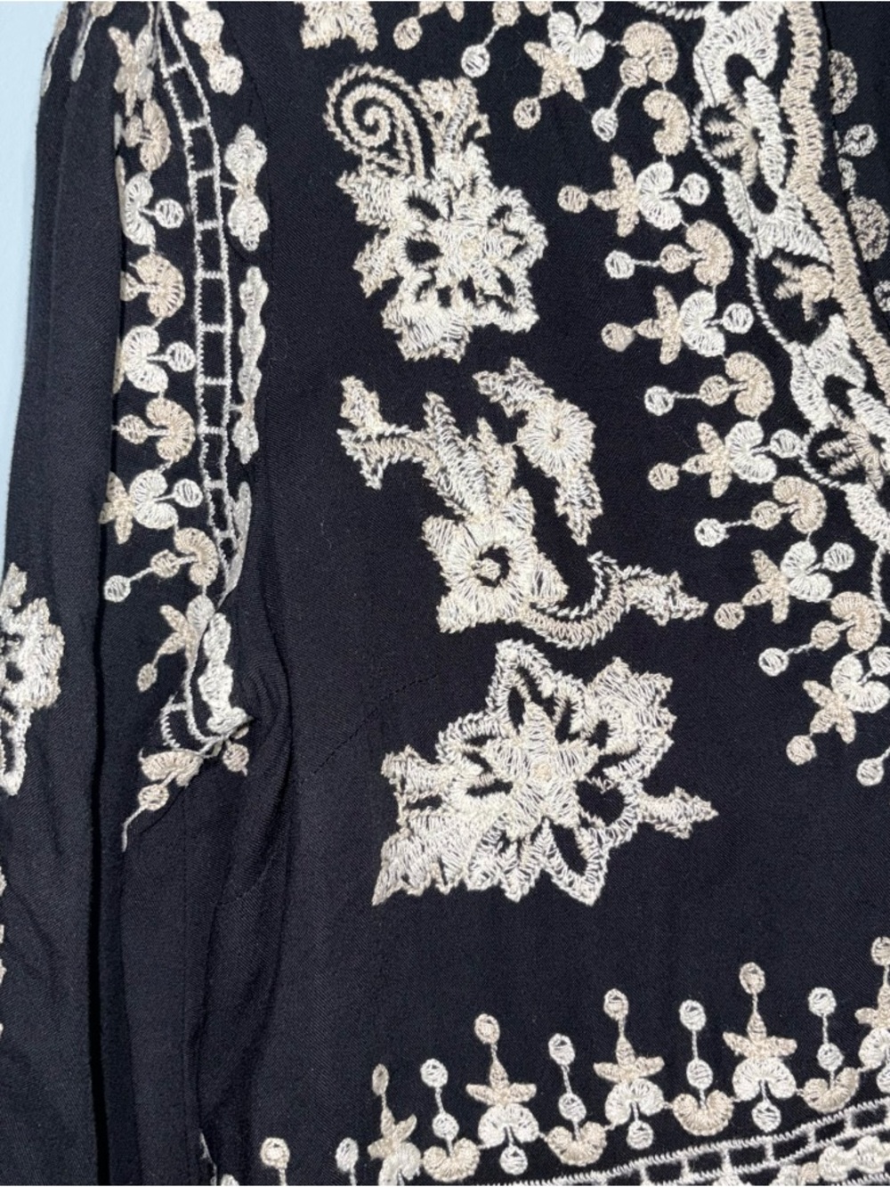 Maeve Anthropologie Bohemian Embroidered Black Tunic Dress with Ivory Detailing - Picture 3 of 4